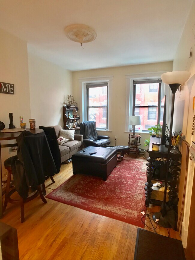 Living Room - 11 Grove St