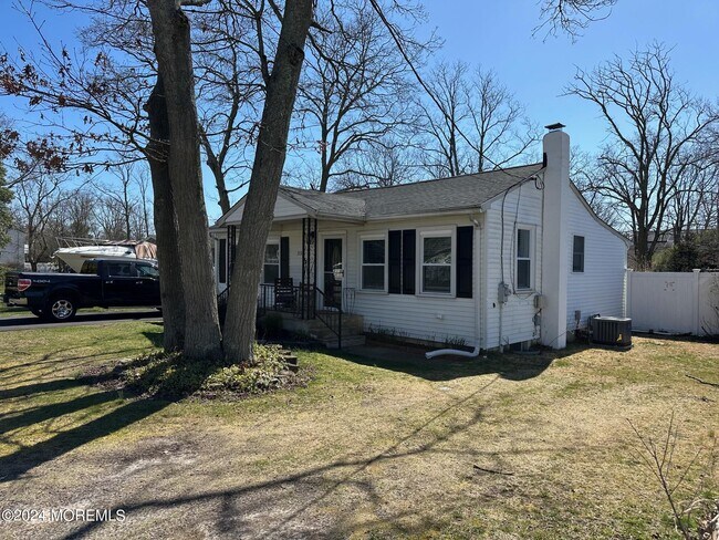 Building Photo - 355 Cahill Rd