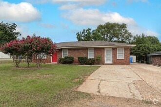 Building Photo - 1001 Gipson St