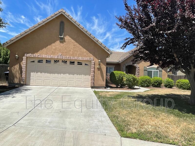 2734 W Newton Ct, Visalia, CA 93291 House Rental in Visalia, CA