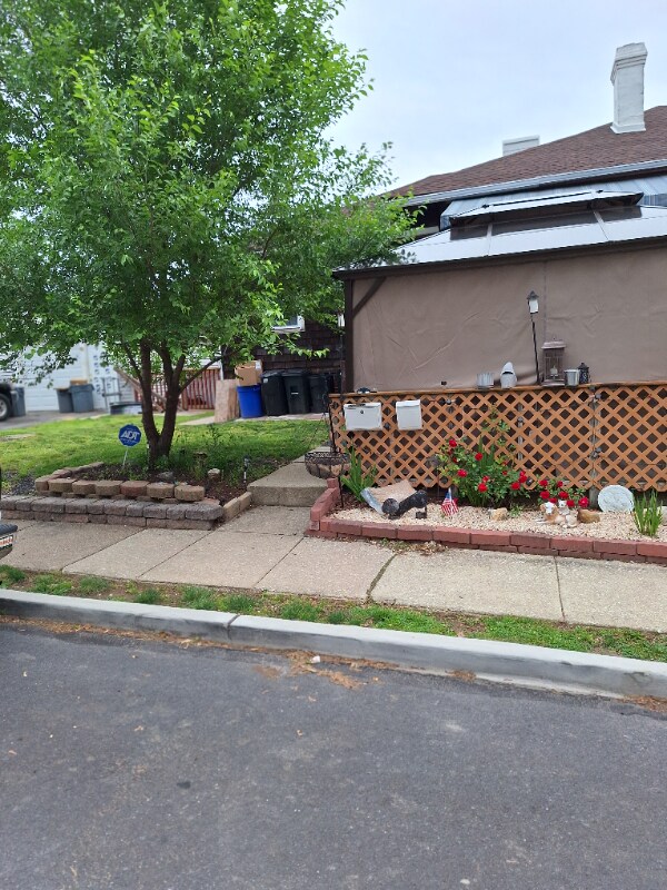 Building Photo - 819 7th Ave