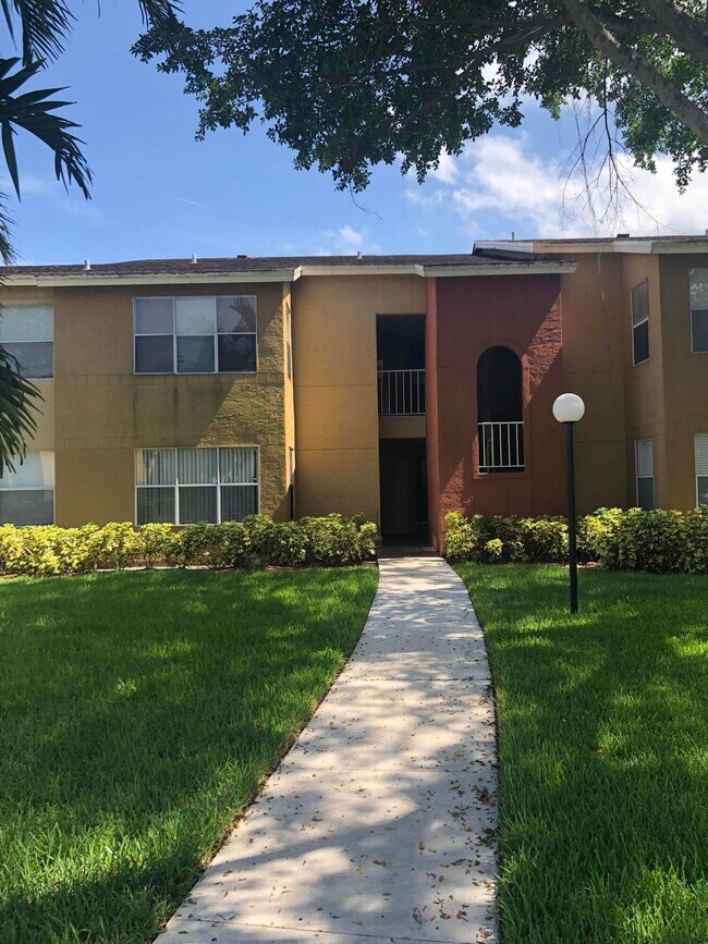 Foto del edificio - 1401 Village Blvd
