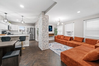 Building Photo - 529 Ave E