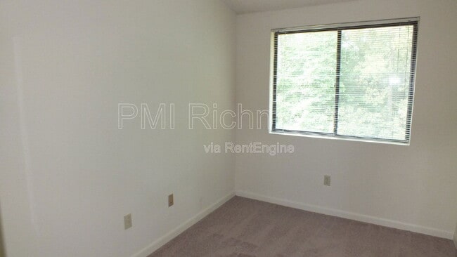 Foto del edificio - 2103 Turtle Creek Dr