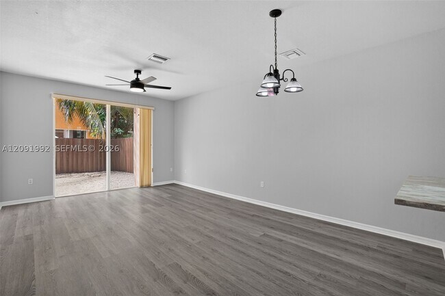 Foto del edificio - 751 SE 2nd St