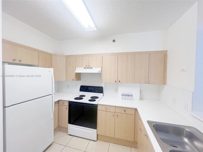 Photo - 9340 Fontainebleau Blvd House