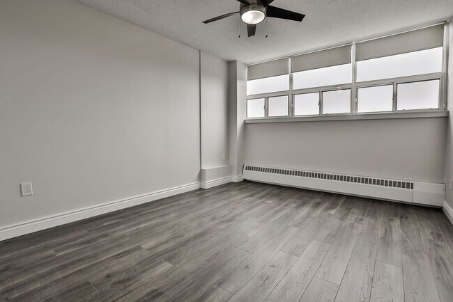 Building Photo - 212 Kerr St