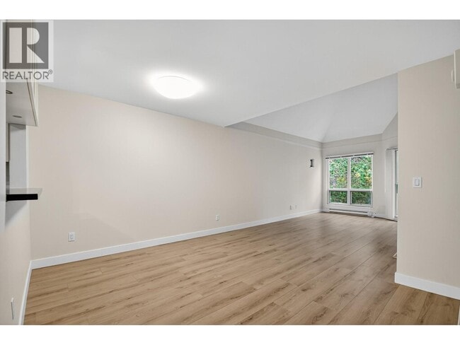 Building Photo - 7457 Moffatt Rd