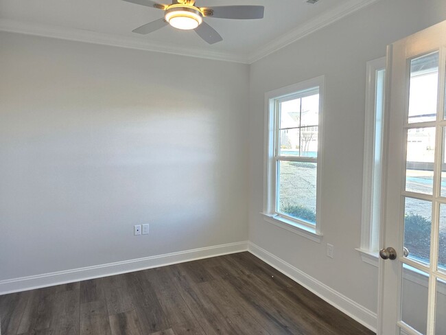 Building Photo - Brand New 4 Bedroom 3 Bathroom Single Fami...