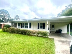 Building Photo - 121 Orchard Ln