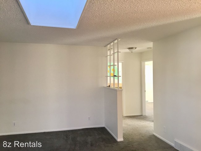 Building Photo - 1415 55th St