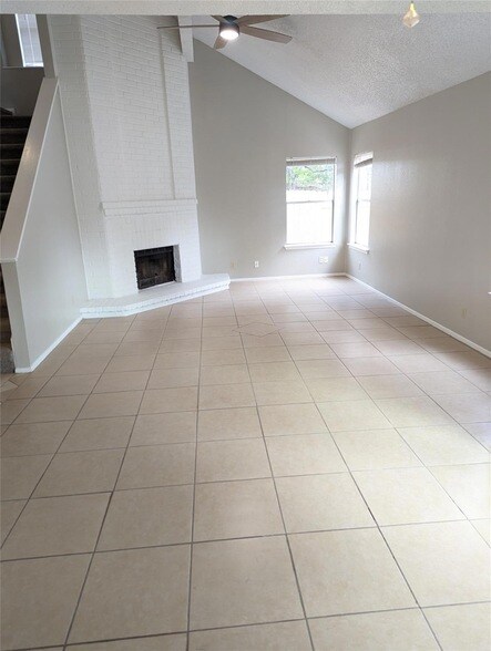 Building Photo - 1414 Dove Hill Dr