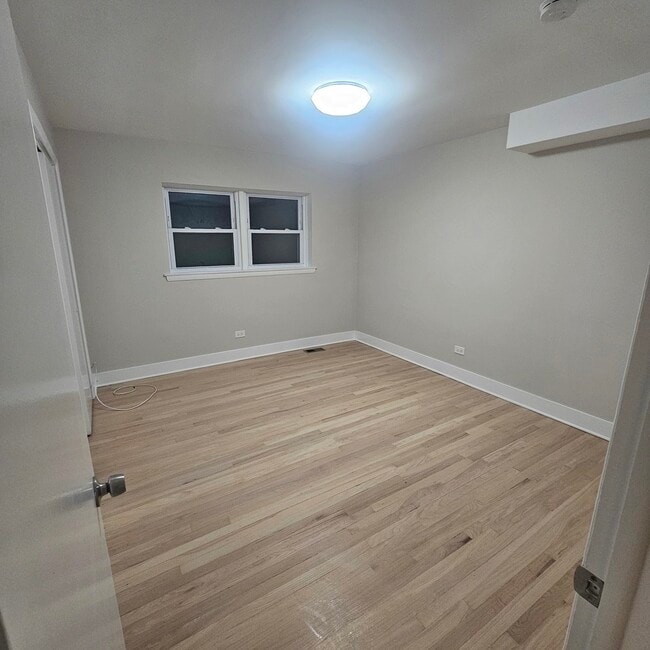 Foto del edificio - 1215 Balmoral Ave