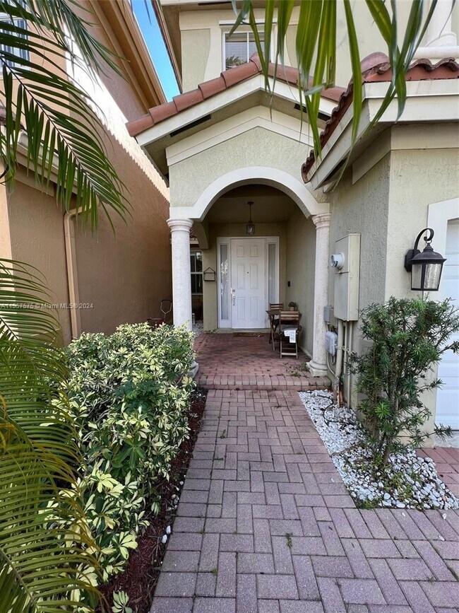 Foto del edificio - 10814 NW 84th Ln