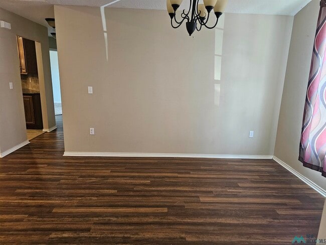 Building Photo - 2214 Boxwood Cir