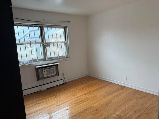Foto del edificio - 3600 Charles Ct