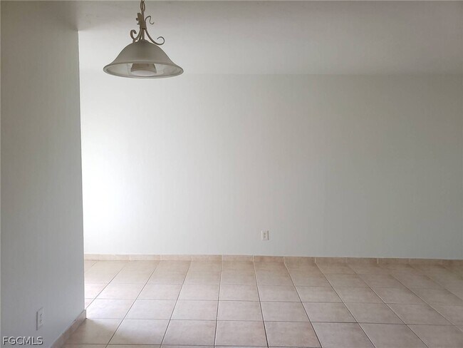 Foto del edificio - 621 SE 13th Pl