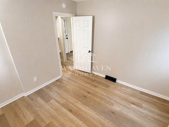 Foto del edificio - 639 N Way St