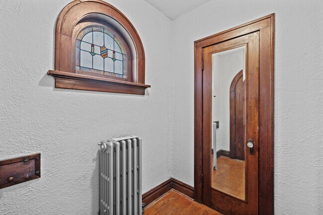 Building Photo - Professionally Managed, 4 bedroom home in ...