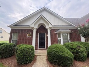 Building Photo - 137 Bridgewater Cir
