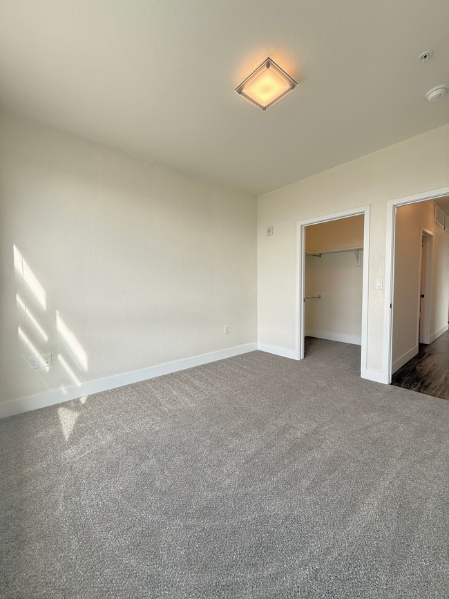 2nd-bedroom-high-line-pointe-2x2-1281-517-mount-evans-2-11-2026.JPG - High Line Pointe