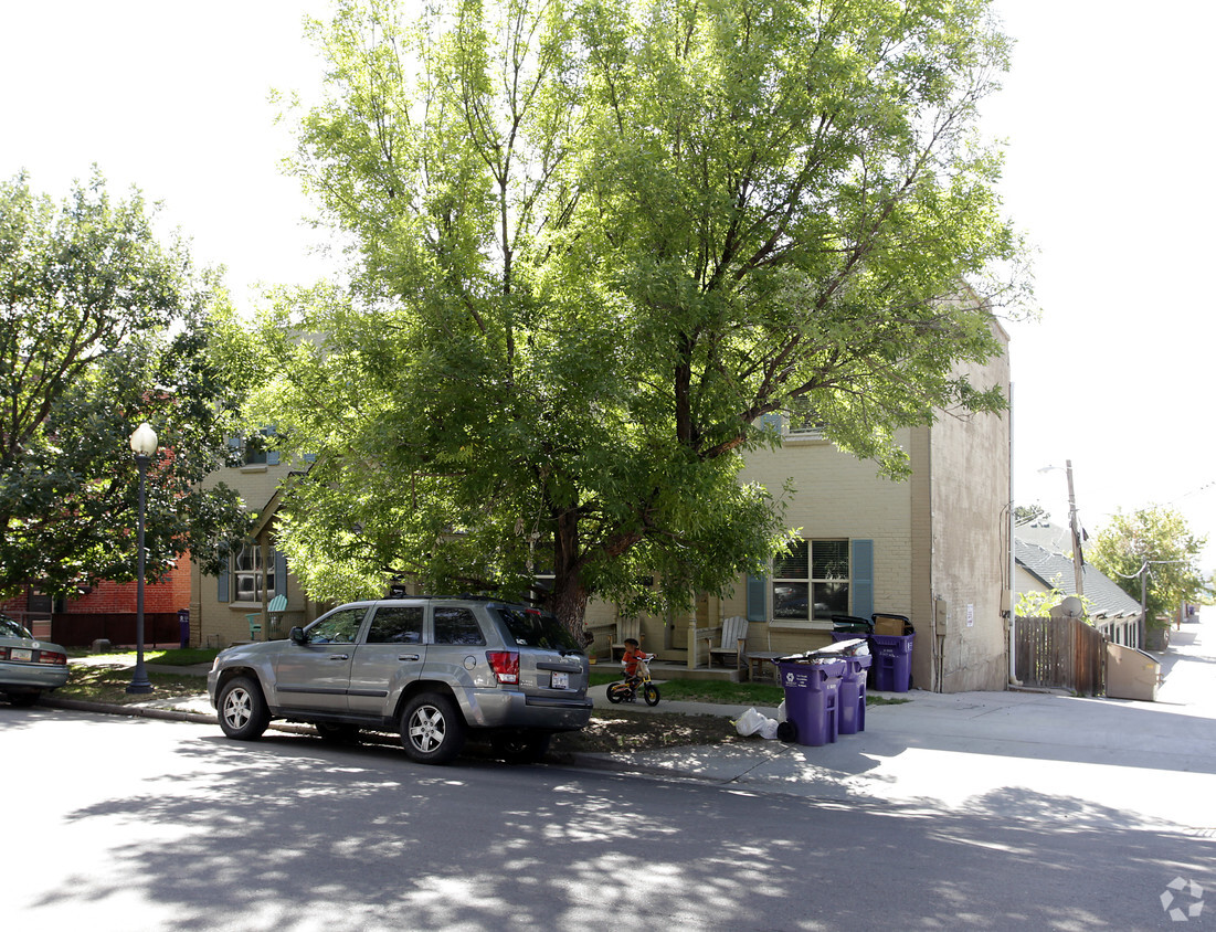 Primary Photo - 2320 W 30th Ave
