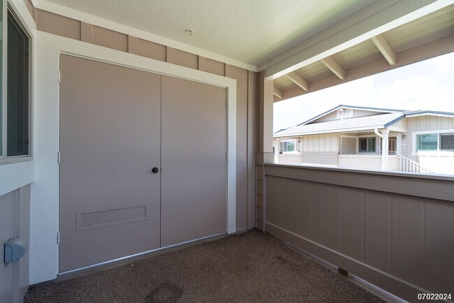 Building Photo - $2100 / 1br - 500ft2 - 1br/1ba/2pkg Townho...