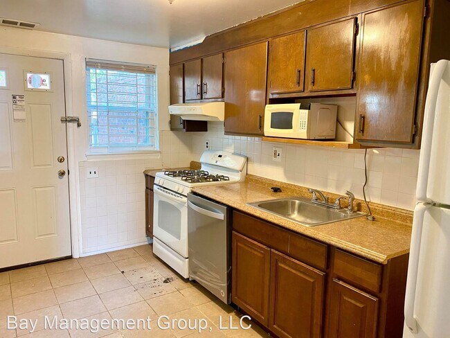 Foto del edificio - 3 br, 1 bath House - 1318 E Monument St