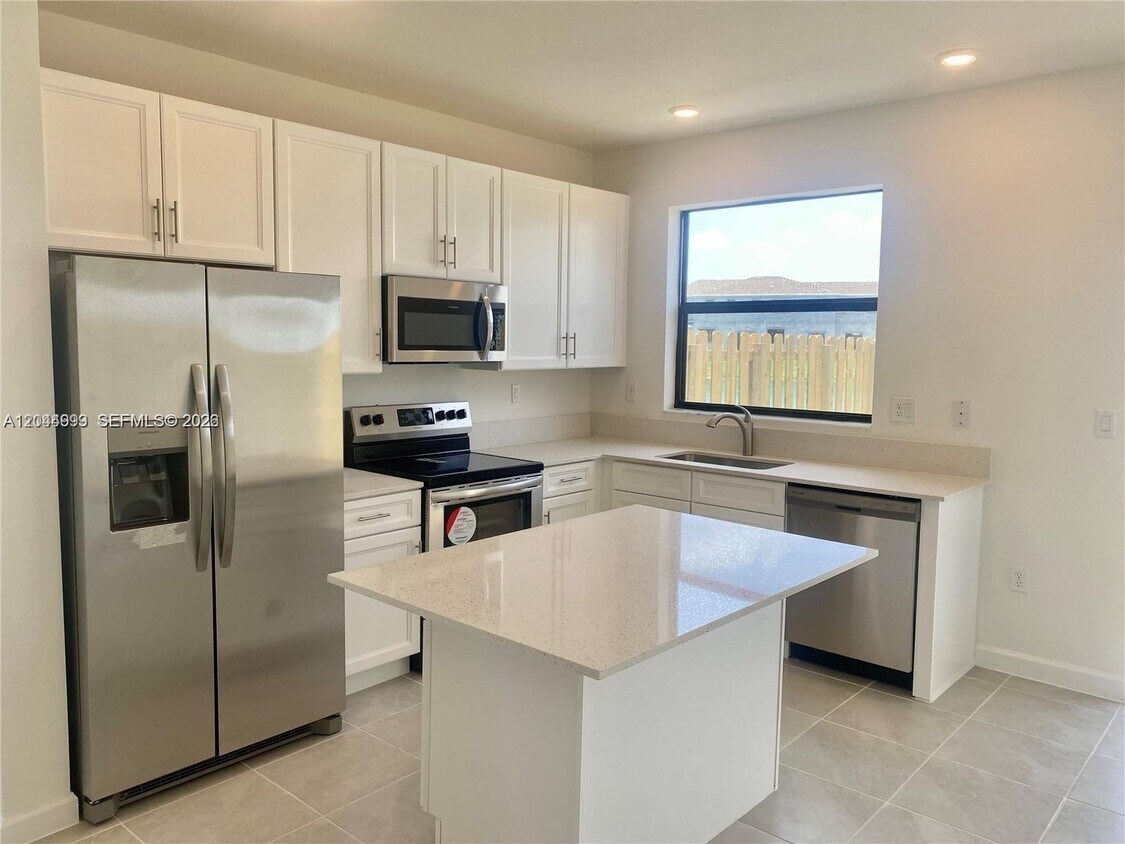 Foto del edificio - 10004 SW 228th Terrace