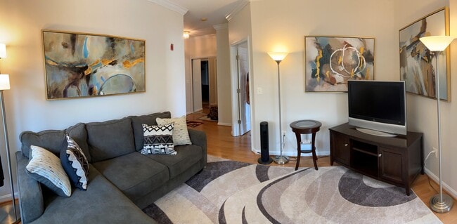 Building Photo - 4550 Strutfield Ln