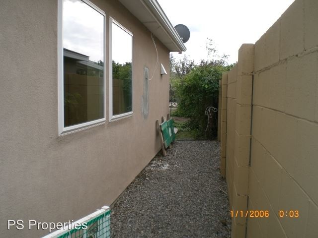 Building Photo - 3 br, 2 bath House - 11216 Miravista PL SE