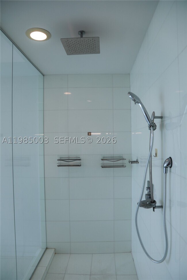 Foto del edificio - 2020 N Bayshore Dr