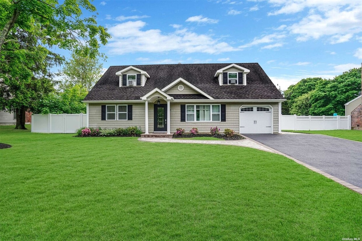 278 Pipe Stave Hol Rd, Mount Sinai, NY 11766 House Rental in Mount