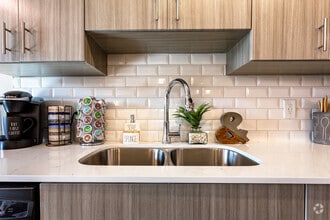 Interior Photo - Summit Place