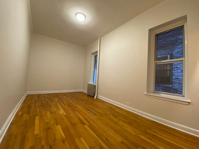 Foto del edificio - 328 W 83rd St