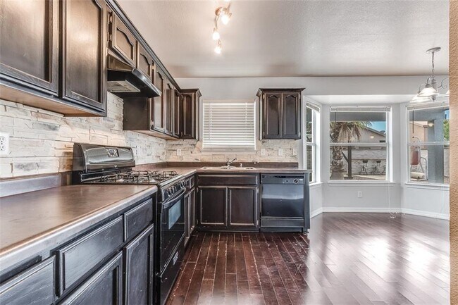 Building Photo - 14192 Patriot Point Dr