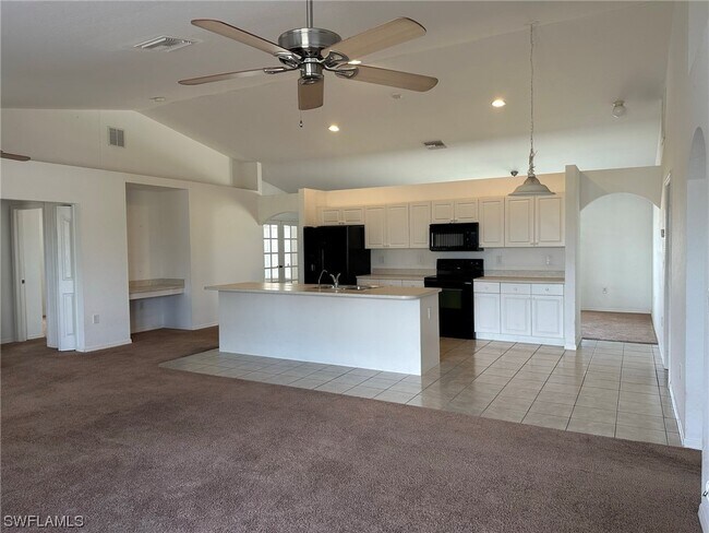 Building Photo - 1023 NW 31st Pl