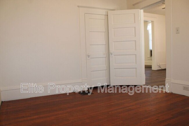 Foto del edificio - 326 W Routt Ave