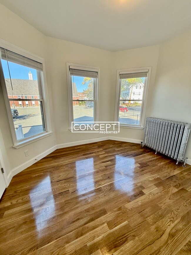 Building Photo - 126 Chestnut St