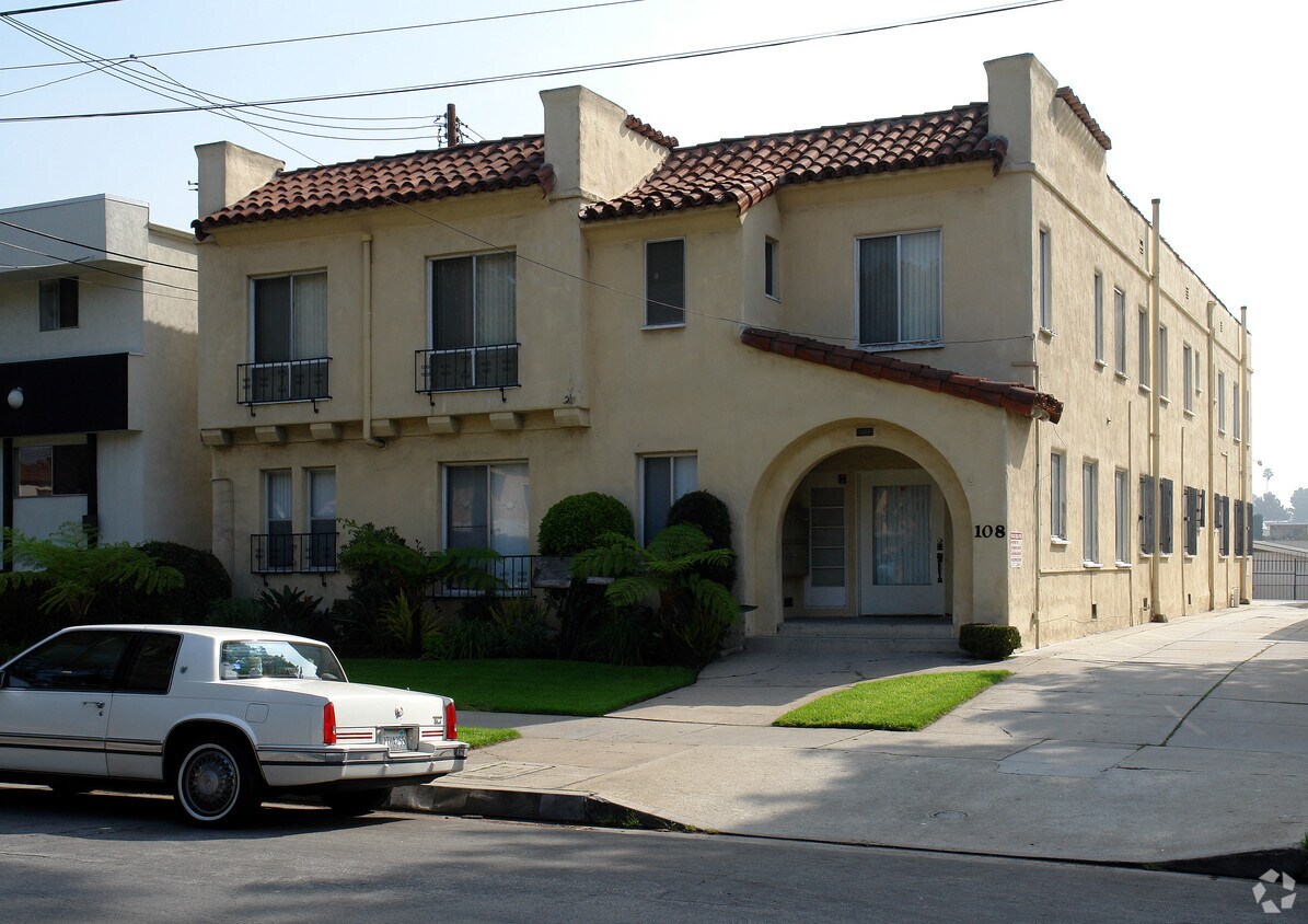 Primary Photo - 108 N Hillcrest Blvd