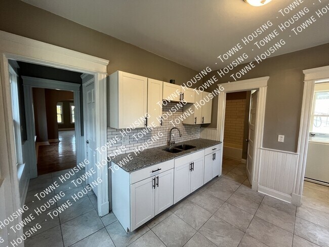 Foto del edificio - 2342 Seneca St