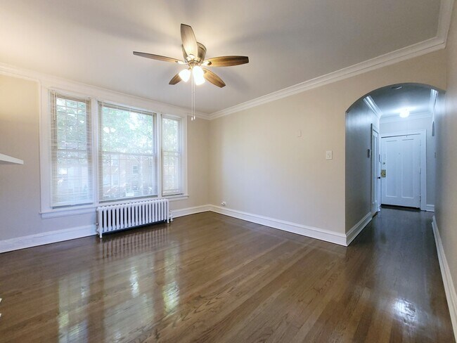Building Photo - 5904 N Campbell Ave