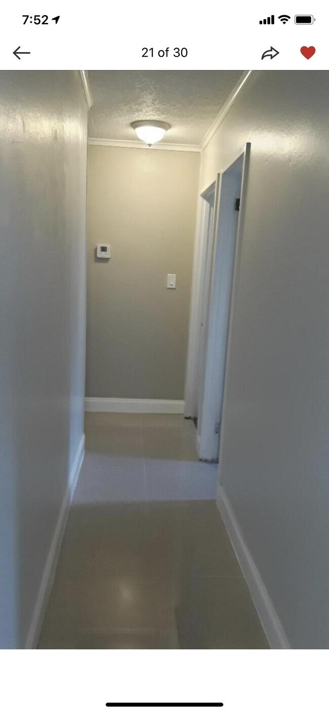 Foto del edificio - 825 W 3rd St