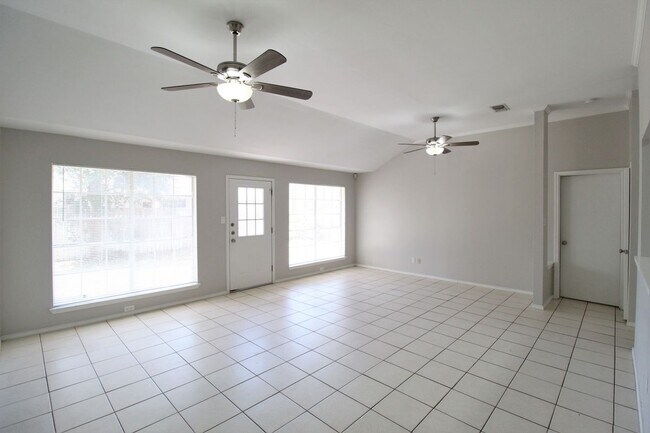 Foto del edificio - 2210 E 29th St