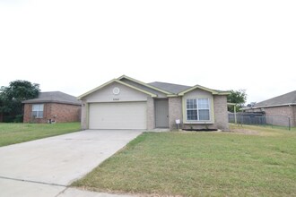 Building Photo - 3307 Driftwood Dr