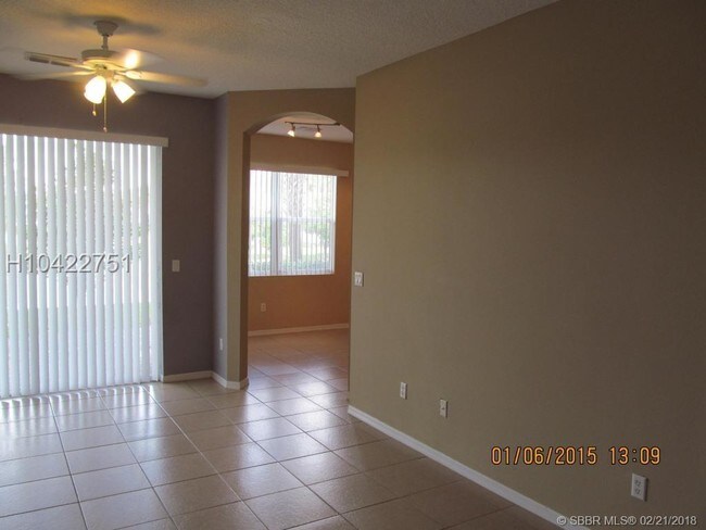 Foto del edificio - 911 Seminole Palms Dr