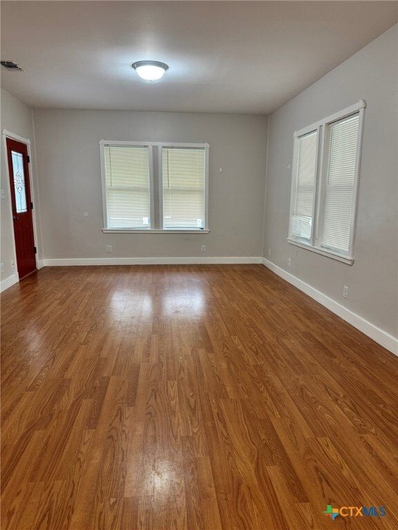 Foto principal - 613 N Cherry St