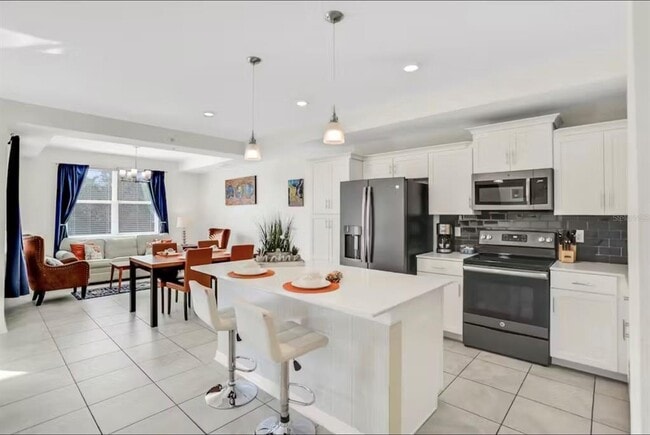 Foto del edificio - 4751 Clock Tower Dr