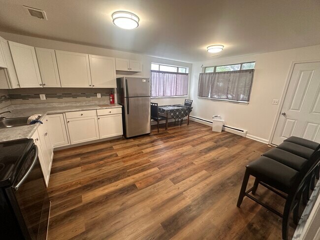 Foto del edificio - 4833 Belair Rd