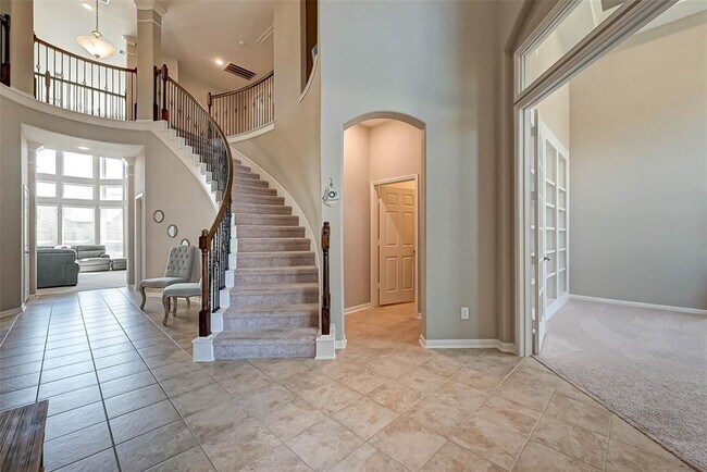 Building Photo - 3806 Grand Promenade